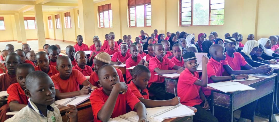 classtime.primaryFive.title classroom at Al Hanan Education Centre